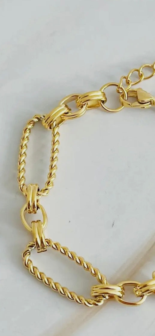 Golden Link Luxe Bracelet | 18K Gold Plated Stainless Steel Chain by Ellison + Young