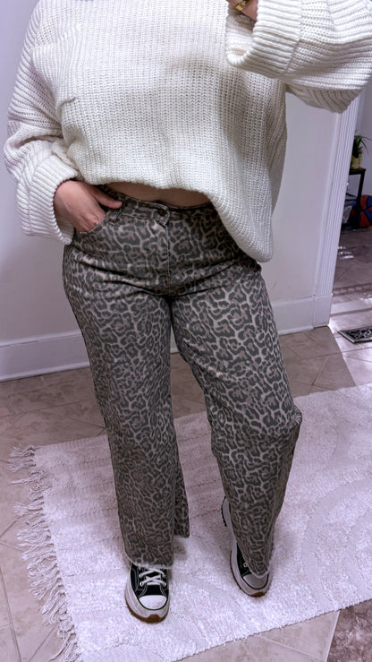 Leopard Print Wide Leg High Waist Jeans – Frayed Hem Denim Pants