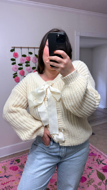 Sugar Bow Sweater 🎀