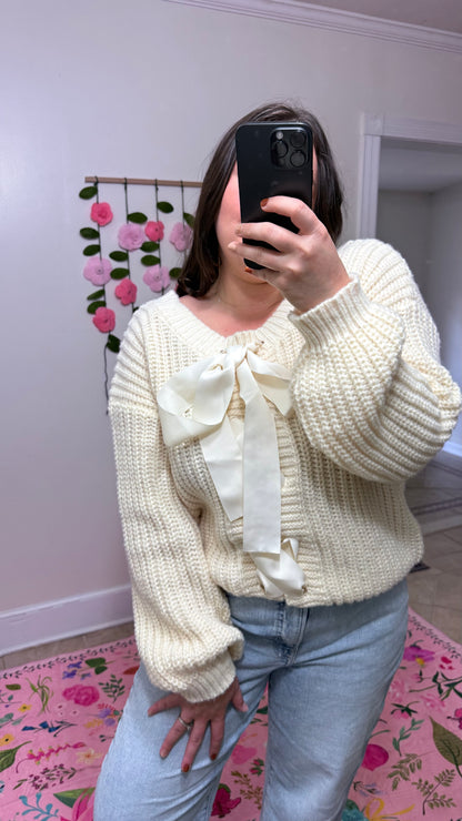 Sugar Bow Sweater 🎀