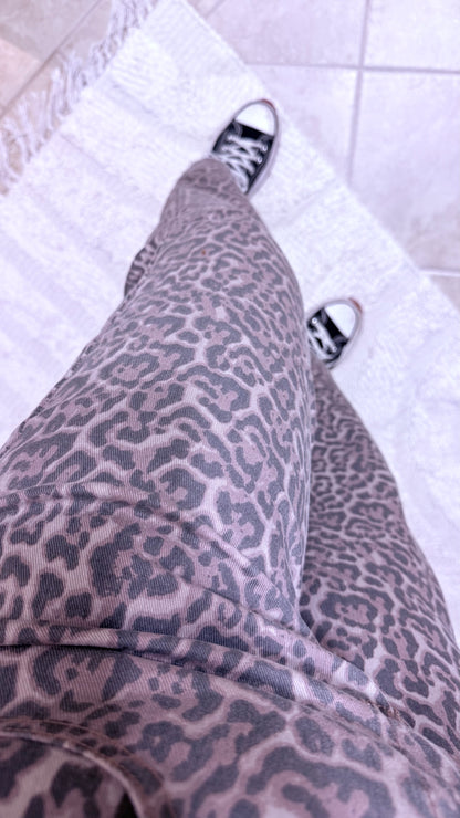 Leopard Print Wide Leg High Waist Jeans – Frayed Hem Denim Pants